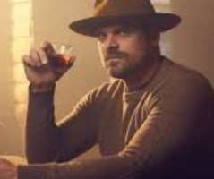 David Harbour consuming alcohol